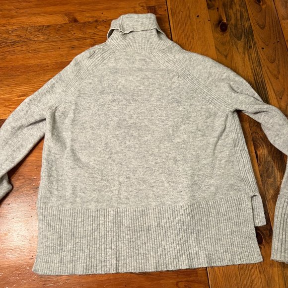 J. Crew Gray Textured Turtleneck Sweater Top Long Sleeves Sz XXS - Picture 5 of 6
